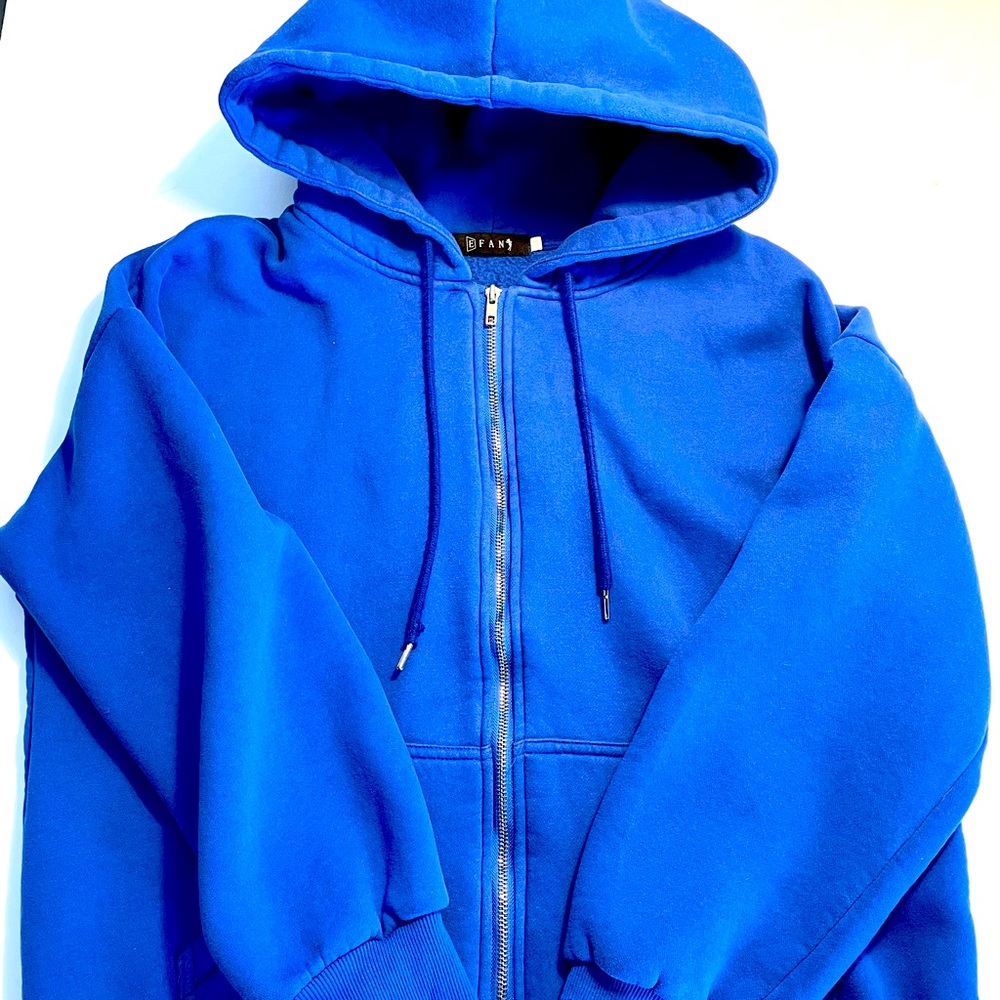 EFAN Oversize sweatshirt. Beautiful blue.  medium.